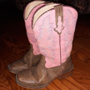 Girls pink boots